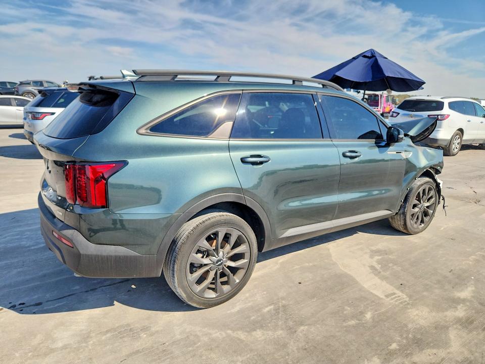Photo 3 from auction – 2023 KIA SORENTO with VIN 5XYRHDLF2PG199757