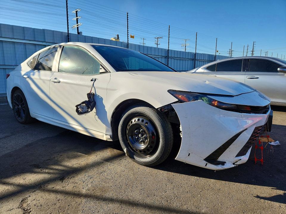 Фото 4 с аукциона – 2025 TOYOTA CAMRY с VIN 4T1DAACK3SU096019