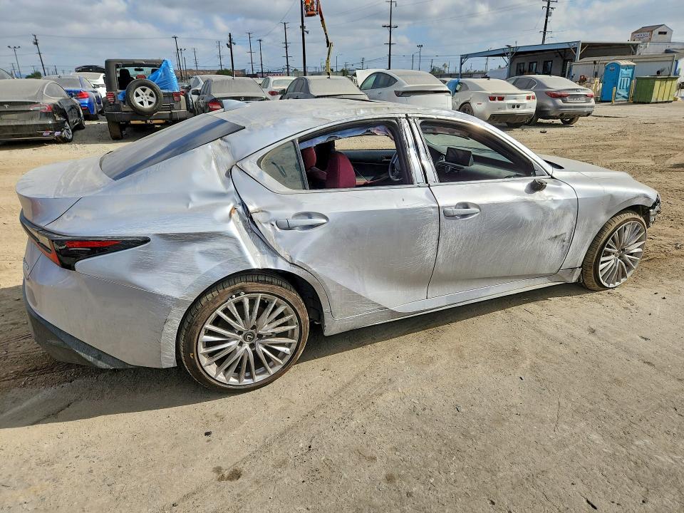 Photo 3 from auction – 2023 LEXUS IS with VIN JTHDA1D28P5127543