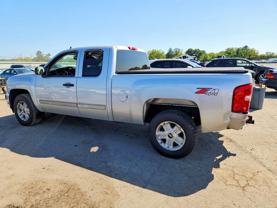 Photo 2 from auction – 2013 CHEVROLET SILVERADO with VIN 1GCRKSE78DZ275829