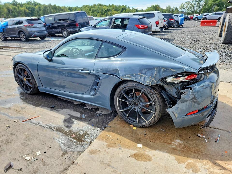 Photo 2 from auction – 2017 PORSCHE CAYMAN with VIN WP0AA2A86HS270870