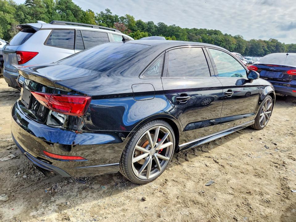 Фото 3 с аукциона – 2018 AUDI S3 с VIN WAUB1GFF1J1017666