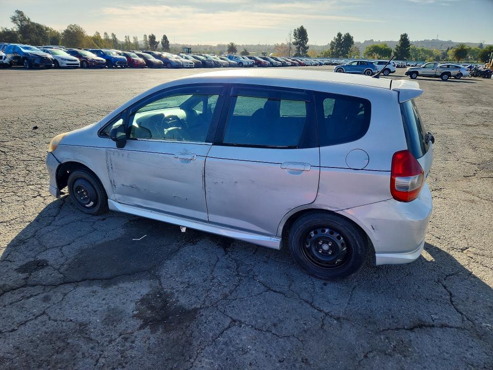 Photo 2 from auction – 2007 HONDA FIT with VIN JHMGD38697S004039