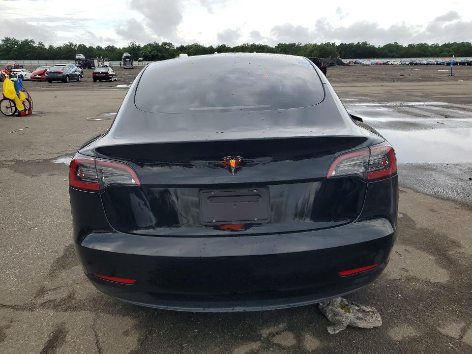 Foto 6 de la subasta – 2023 TESLA MODEL 3 con VIN 5YJ3E1EA1PF672392