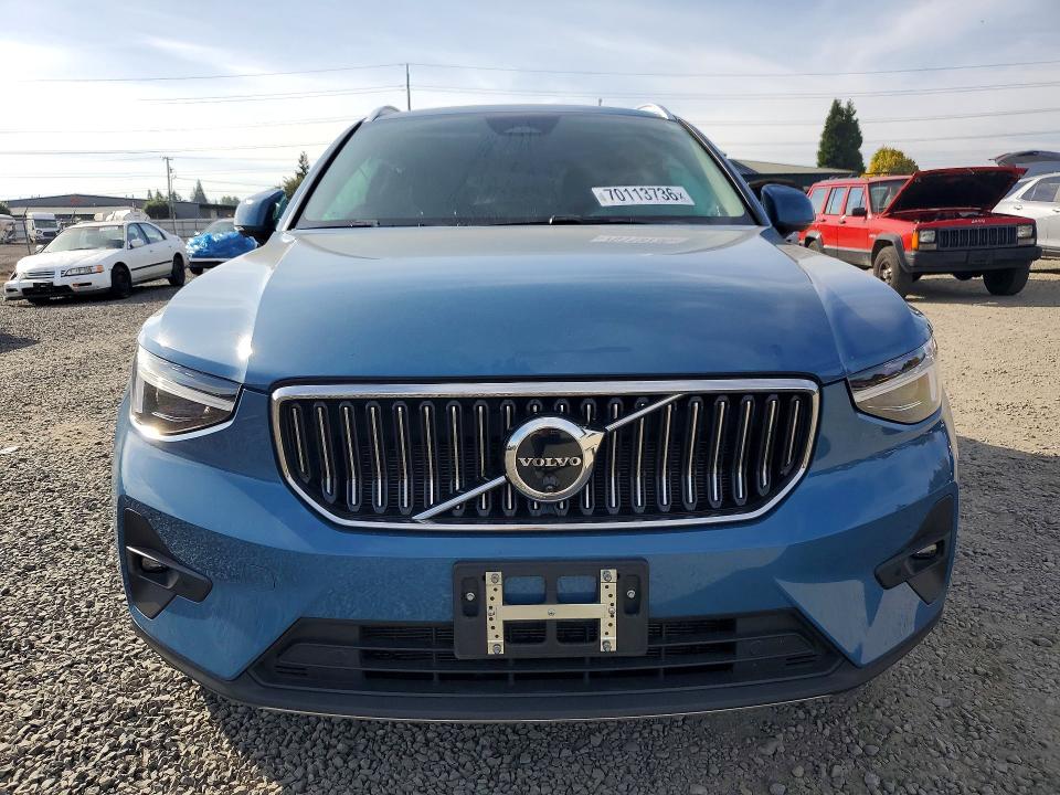 Снимка 5 от търг – 2025 VOLVO XC40 с VIN YV4L12UFXS2596341