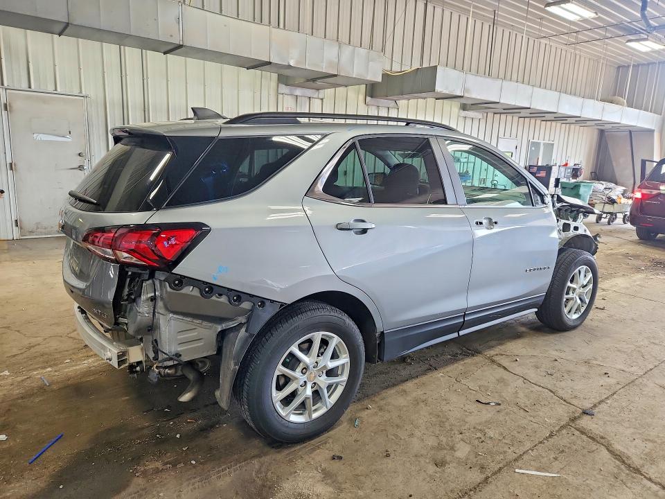 Photo 3 from auction – 2023 CHEVROLET EQUINOX with VIN 3GNAXUEG7PS195151
