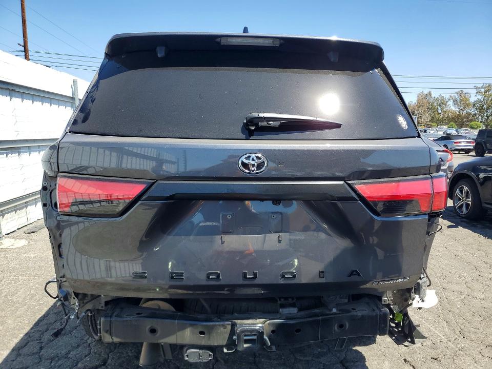 Photo 6 from auction – 2025 TOYOTA SEQUOIA with VIN 7SVAAABA6SX058465