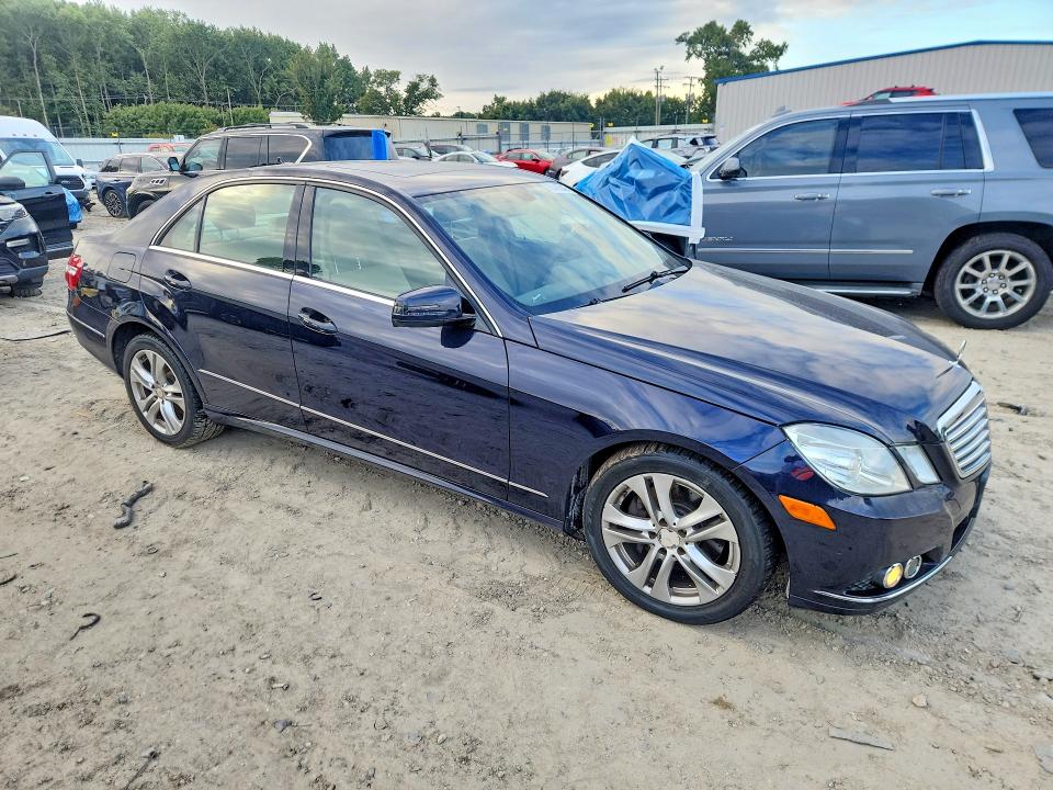 Photo 4 from auction – 2011 MERCEDES-BENZ E with VIN WDDHF8HB1BA395346