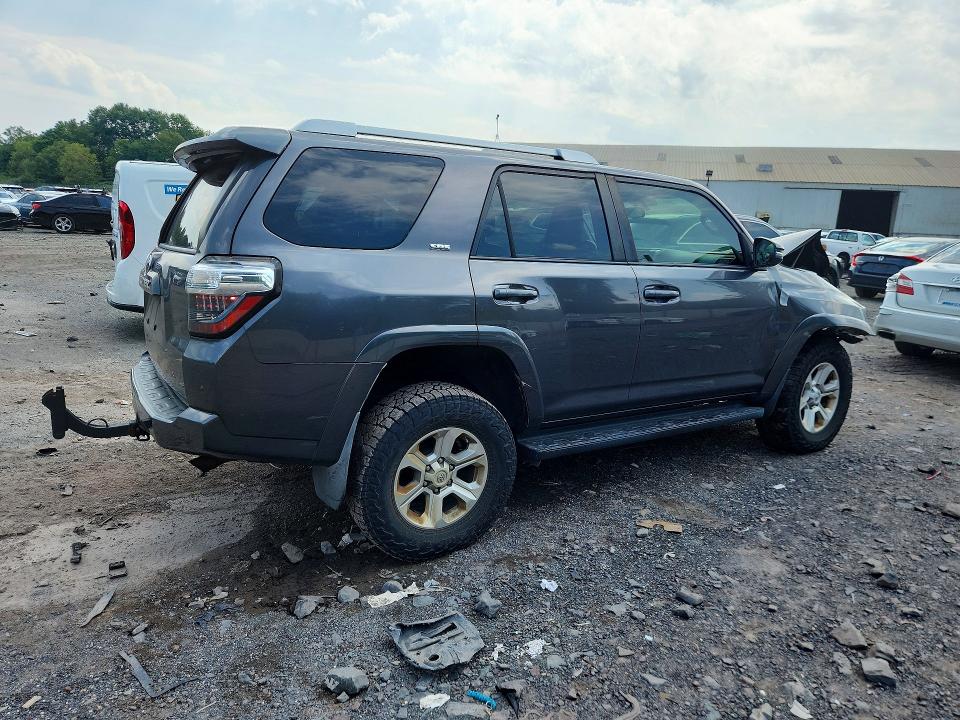 Photo 3 from auction – 2015 TOYOTA 4RUNNER with VIN JTEBU5JR4F5250792
