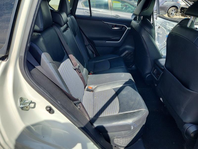 Photo 10 from auction – 2020 TOYOTA RAV4 with VIN JTMEWRFV8LJ030521