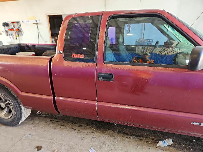 Снимка 10 от търг – 2002 CHEVROLET S TRUCK с VIN 1GCCS19W328172726