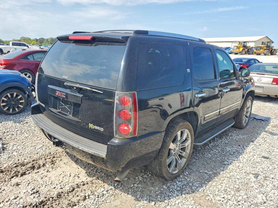 Photo 3 from auction – 2010 GMC YUKON with VIN 1GKUKGEJ7AR236572