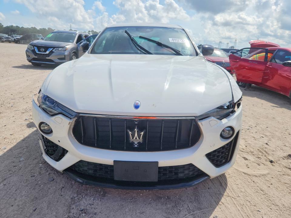 Photo 5 from auction – 2019 MASERATI LEVANTE with VIN ZN661XUS4KX333323
