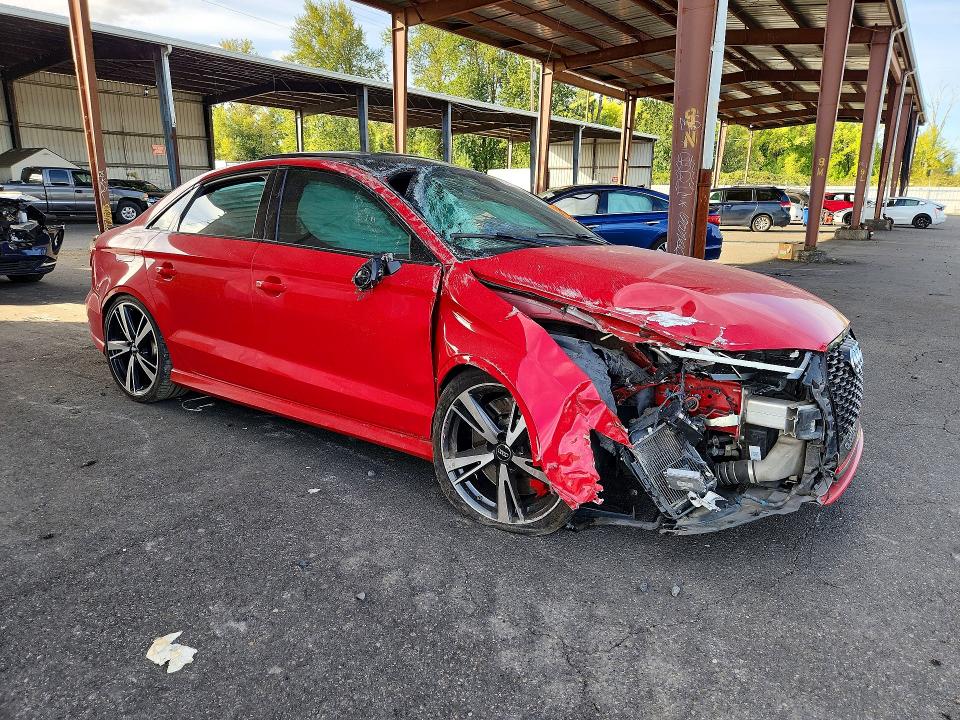 Снимка 4 от търг – 2019 AUDI RS3 с VIN WUABWHFF2KA905292
