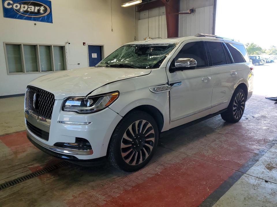 Photo 1 from auction – 2024 LINCOLN NAVIGATOR with VIN 5LMJJ2TG5REL04116