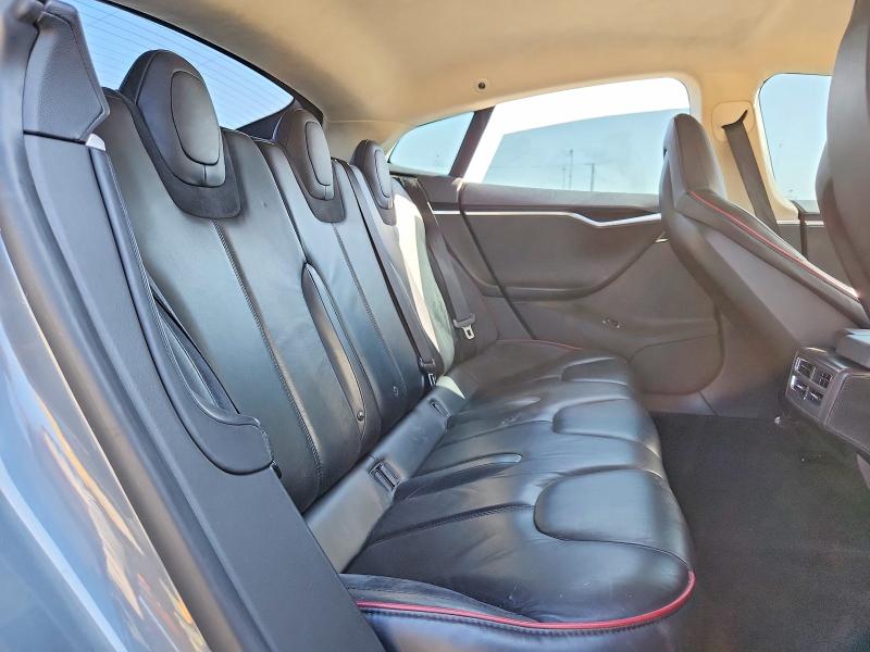 Фото 10 с аукциона – 2013 TESLA MODEL S с VIN 5YJSA1CP6DFP04196