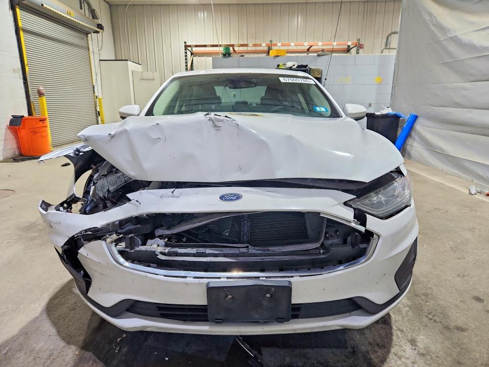 Zdjęcie 5 z aukcji – 2019 FORD FUSION z VIN 3FA6P0LU8KR124563