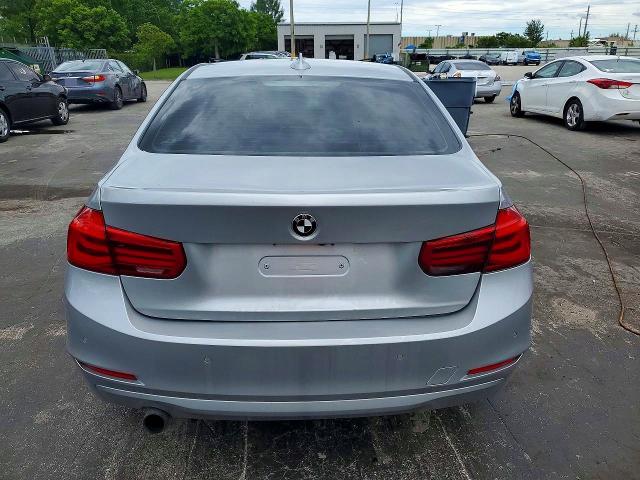 Foto 6 de la subasta – 2016 BMW 320 con VIN WBA8E5G51GNT94668