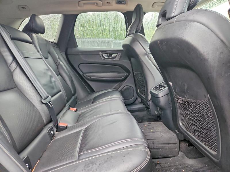 Photo 11 from auction – 2021 VOLVO XC60 with VIN YV4102RL1M1696541