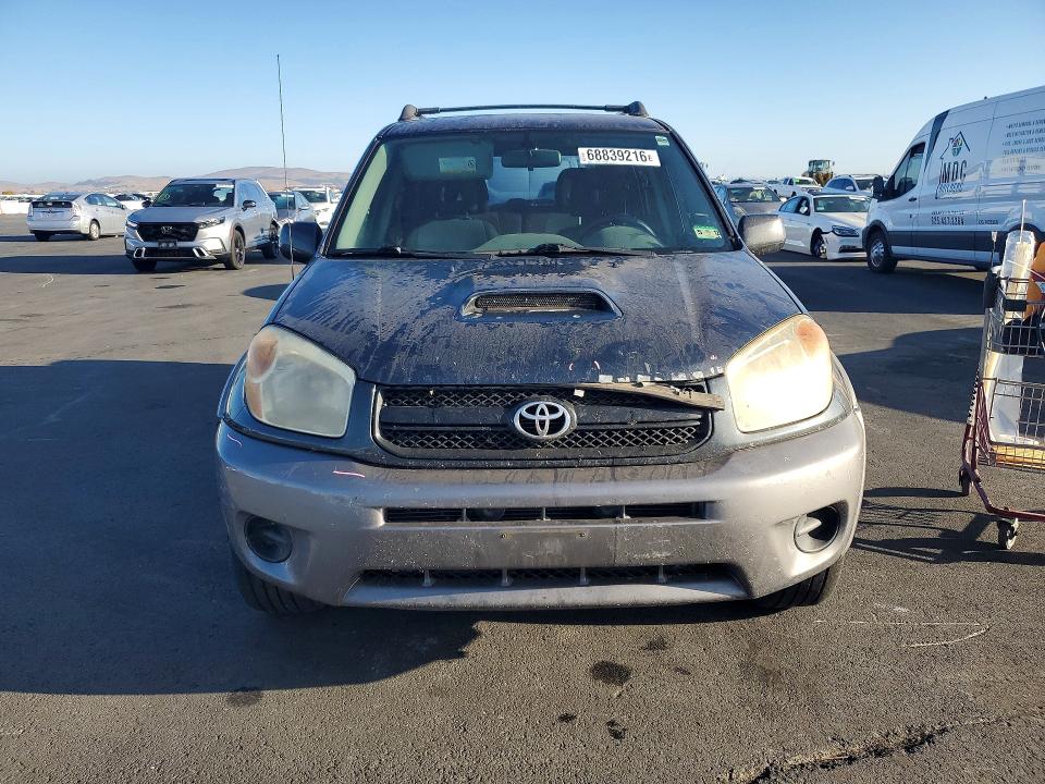 Photo 5 from auction – 2004 TOYOTA RAV4 with VIN JTEGD20V740030821