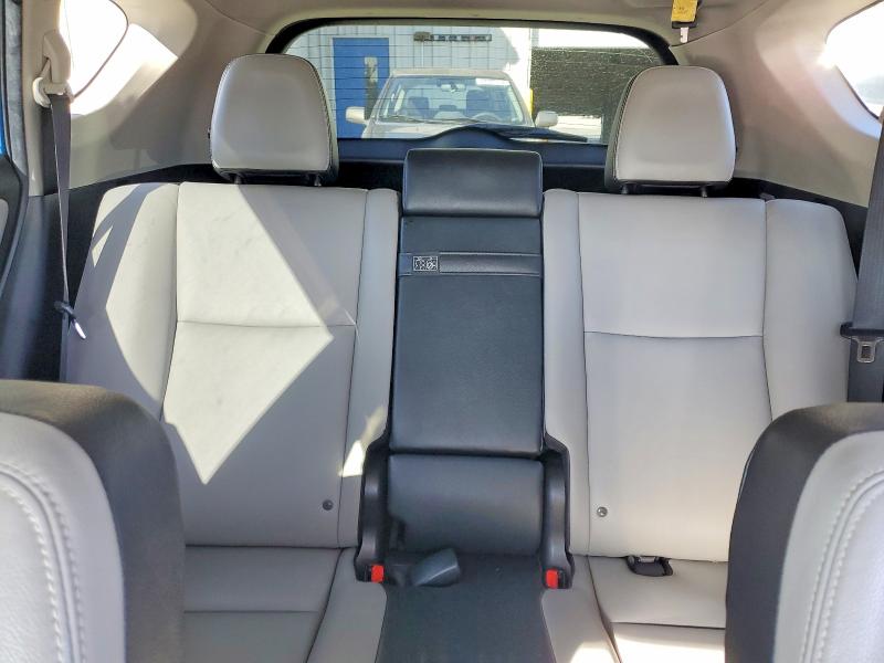Photo 10 from auction – 2016 TOYOTA RAV4 HV with VIN JTMDJREV9GD031225