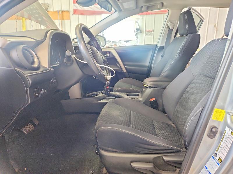 Снимка 7 от търг – 2018 TOYOTA RAV4 с VIN 2T3RFREV9JW721719