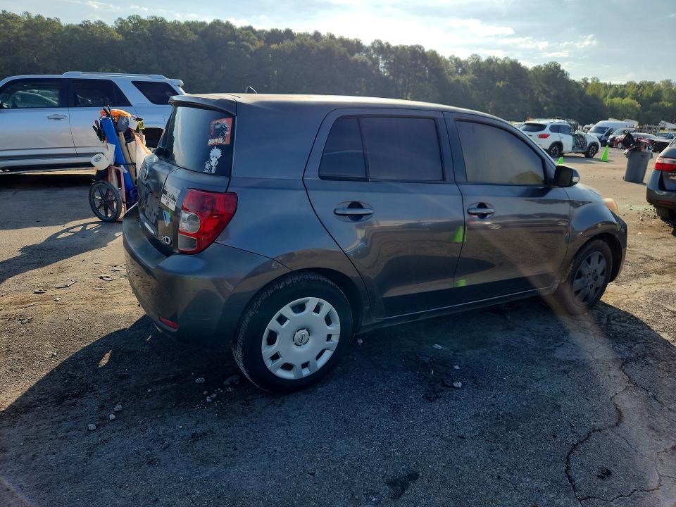 Foto 3 de la subasta – 2010 SCION XD con VIN JTKKU4B49A1004752
