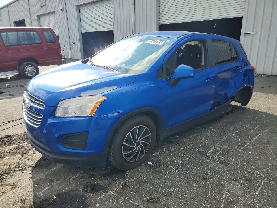 CHEVROLET TRAX 2016 with VIN KL7CJKSB2GB685697 - Photo from auction