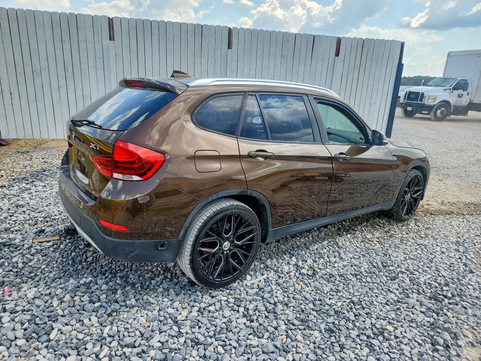 Photo 3 from auction – 2013 BMW X1 with VIN WBAVM1C51DVW46225