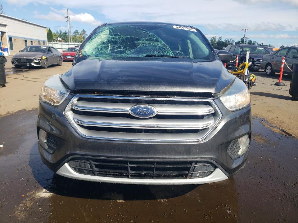 Photo 5 from auction – 2017 FORD ESCAPE with VIN 1FMCU0G90HUE16555
