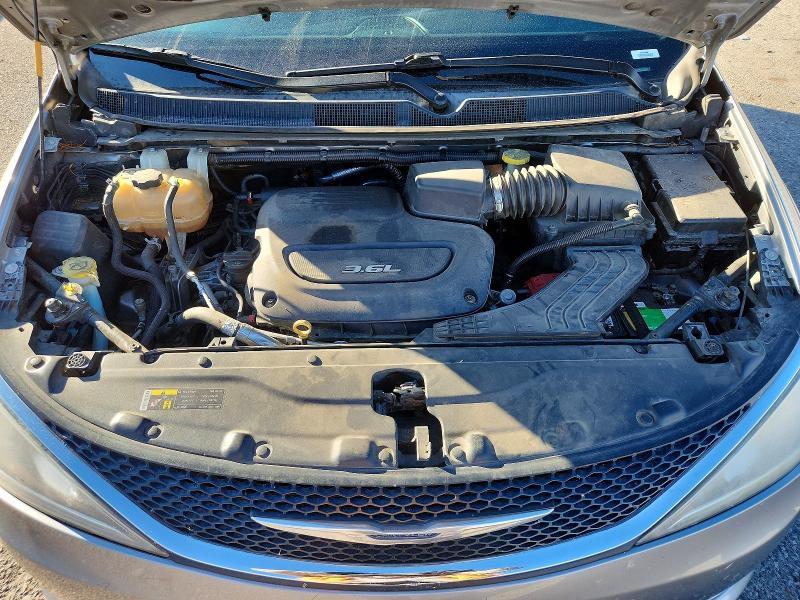 Снимка 12 от търг – 2017 CHRYSLER PACIFICA с VIN 2C4RC1EG8HR636306