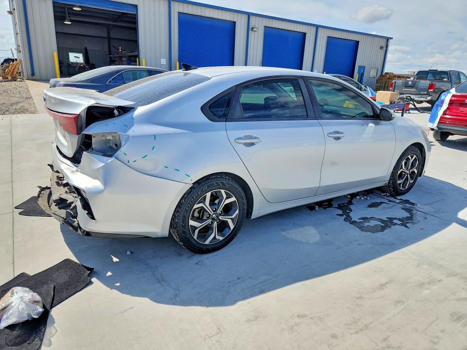 Снимка 3 от търг – 2020 KIA FORTE с VIN 3KPF24AD8LE154965
