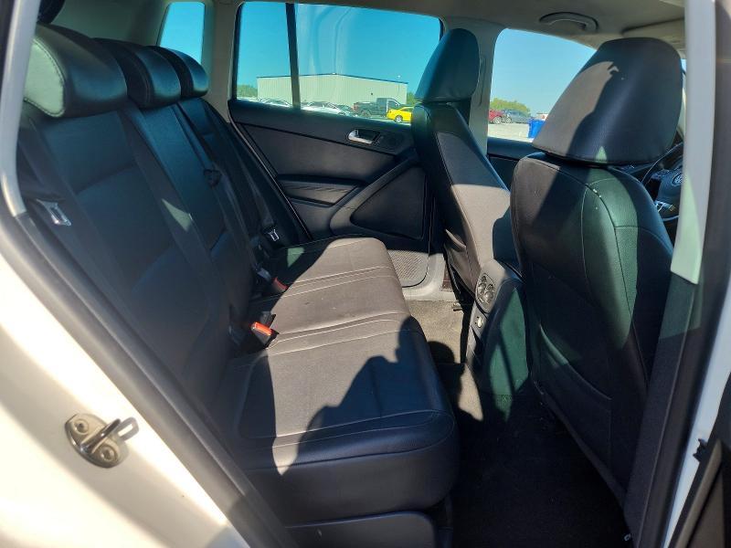 Снимка 11 от търг – 2011 VOLKSWAGEN TIGUAN с VIN WVGAV7AXXBW522138
