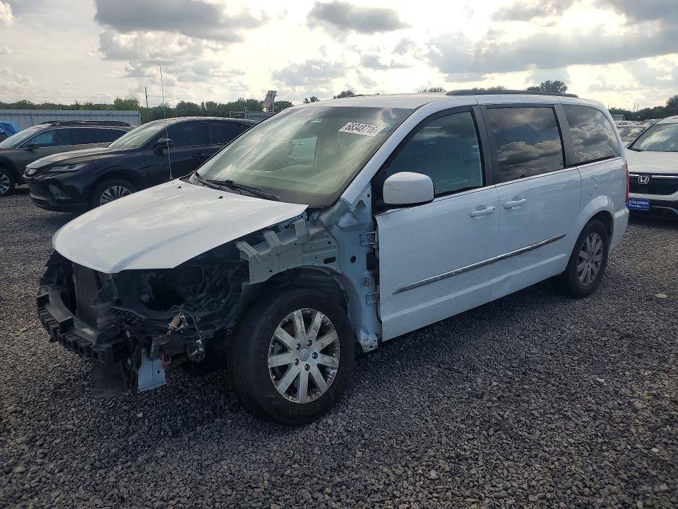 2015 CHRYSLER TOWN & COUNTRY - Търг №68348716