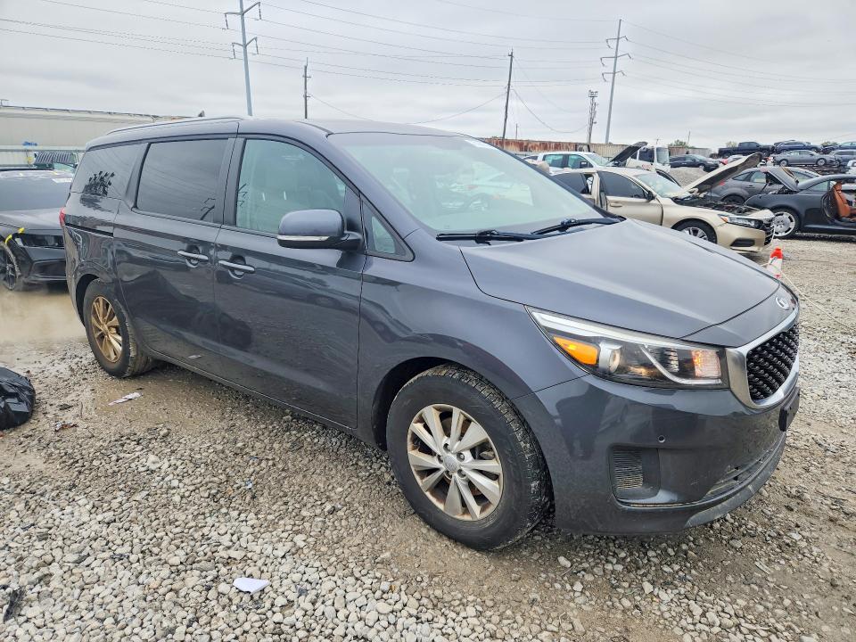 Снимка 4 от търг – 2017 KIA SEDONA с VIN KNDMB5C12H6328414