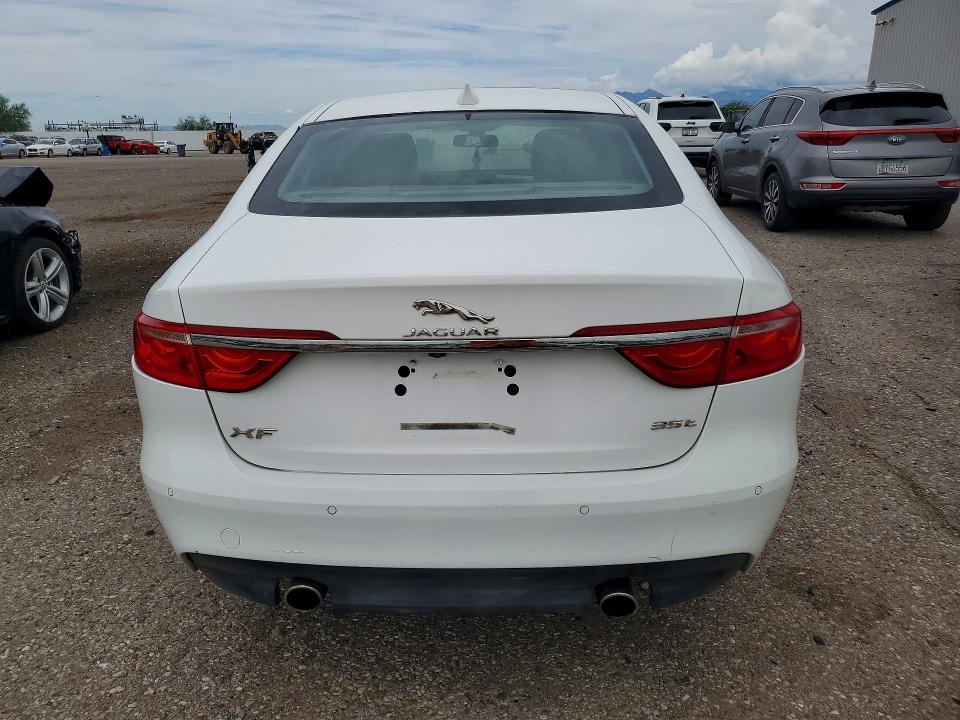 Foto 6 de la subasta – 2017 JAGUAR XF con VIN SAJBD4BVXHCY35581