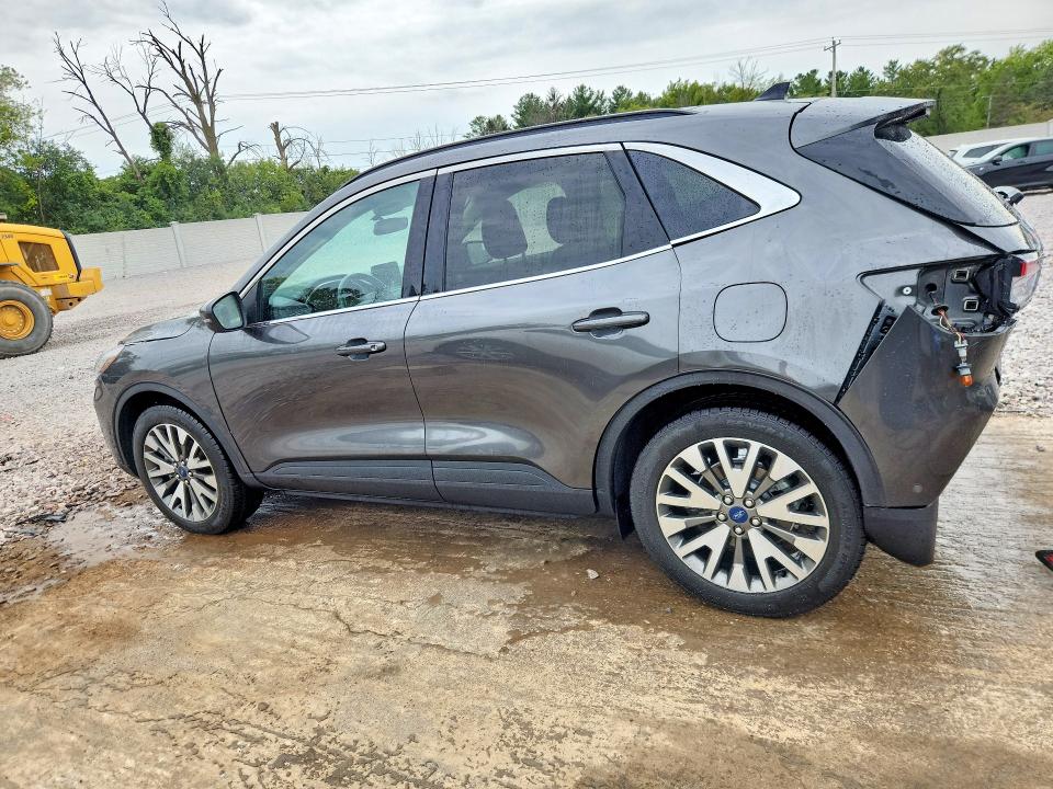 Photo 2 from auction – 2020 FORD ESCAPE with VIN 1FMCU9J99LUB48434