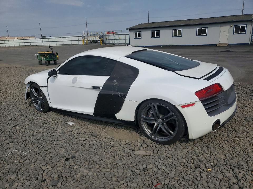 صورة رقم 2 من المزاد - 2015 AUDI R8 مع VIN WUAKNAFG7F7001816
