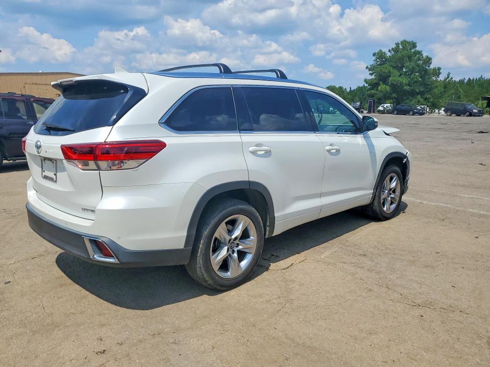 Photo 3 from auction – 2019 TOYOTA HIGHLANDER with VIN 5TDYZRFH2KS292390
