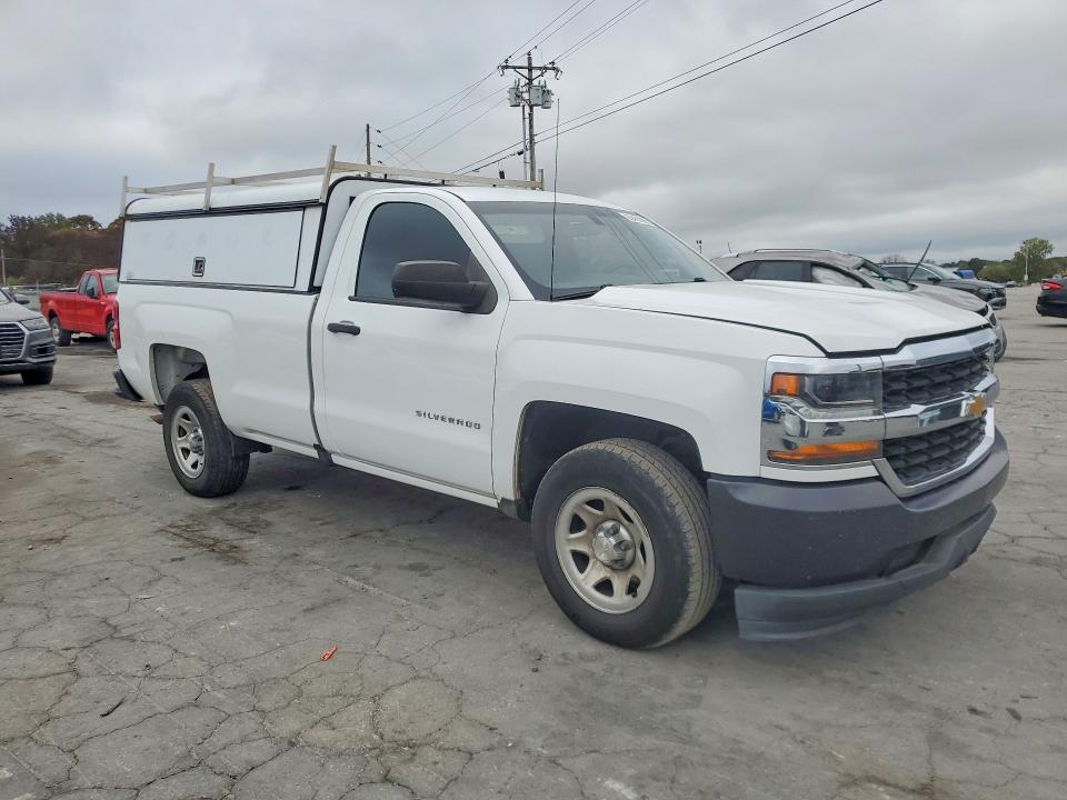 Снимка 4 от търг – 2018 CHEVROLET SILVERADO с VIN 1GCNCNEC0JZ236559
