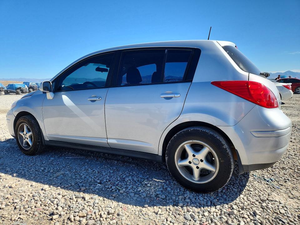 Снимка 2 от търг – 2007 NISSAN VERSA с VIN 3N1BC13E87L414656