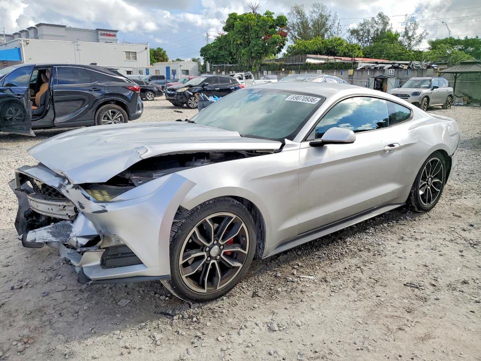 FORD MUSTANG 2015 с VIN 1FA6P8AM4F5352263 - Снимка от търг