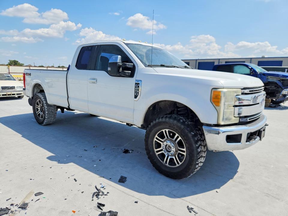 Photo 4 from auction – 2017 FORD F250 with VIN 1FT7X2B67HEC60272