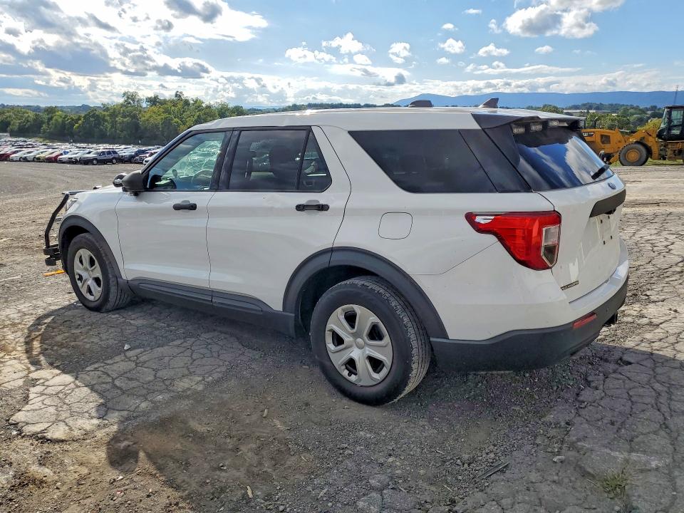 Photo 2 from auction – 2021 FORD EXPLORER with VIN 1FM5K8AB5MGA42218