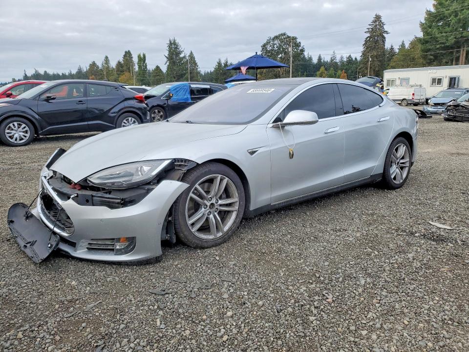 2015 TESLA MODEL S - Търг №68669546