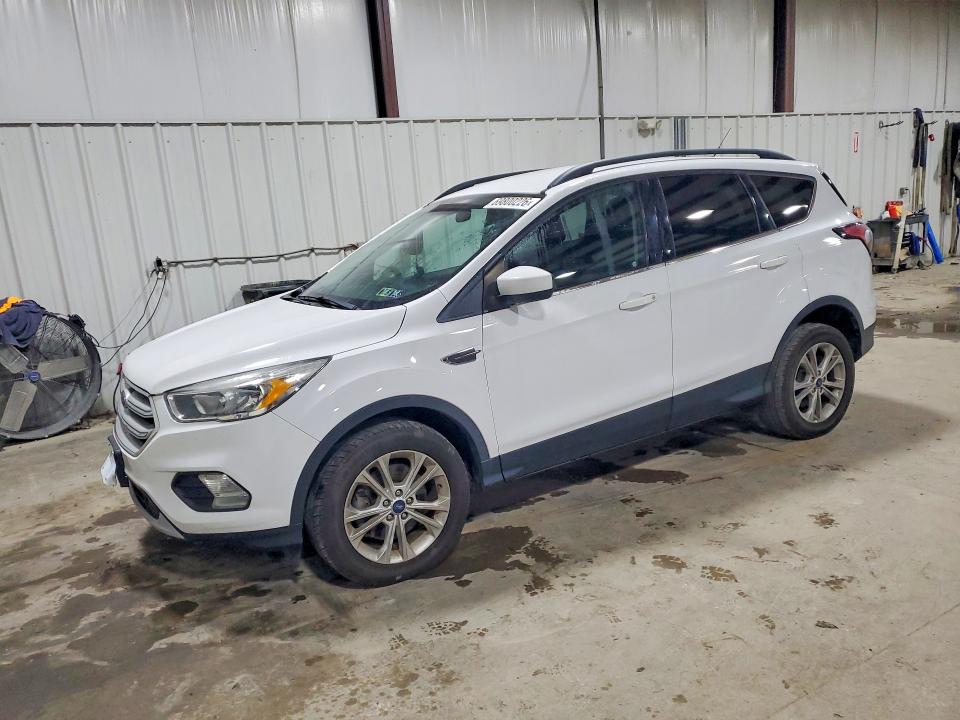 Photo 1 from auction – 2018 FORD ESCAPE with VIN 1FMCU9GD7JUB07745