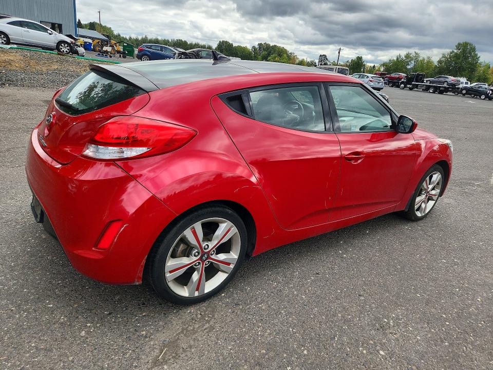 Zdjęcie 3 z aukcji – 2016 HYUNDAI VELOSTER z VIN KMHTC6AD3GU254437