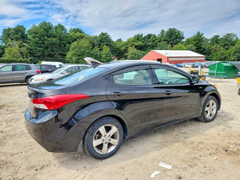 Photo 3 from auction – 2013 HYUNDAI ELANTRA with VIN 5NPDH4AEXDH314811