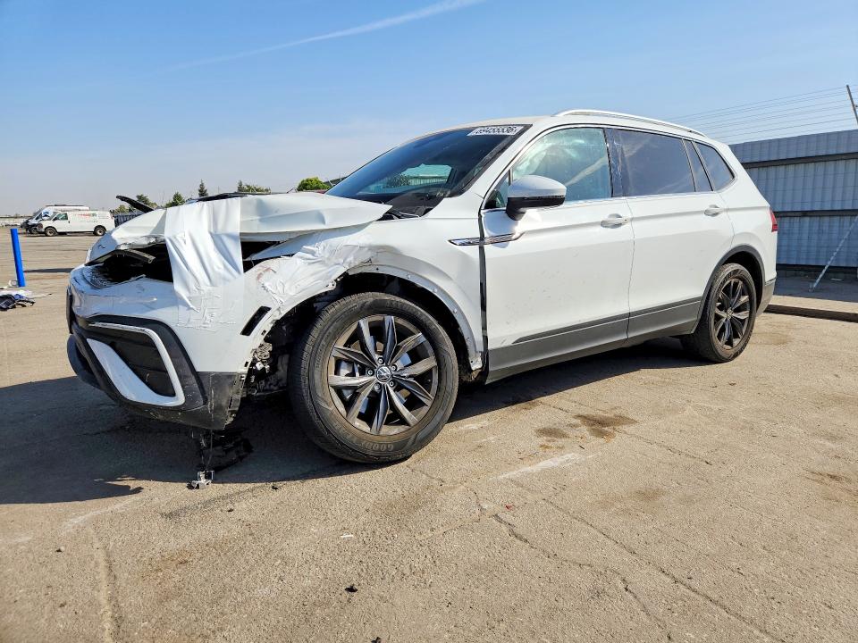 VOLKSWAGEN TIGUAN 2022 с VIN 3VV3B7AX6NM177069 - Снимка от търг