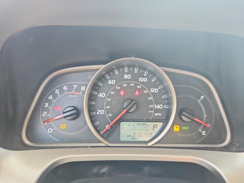 Photo 9 from auction – 2015 TOYOTA RAV4 with VIN JTMRFREV8FJ026685